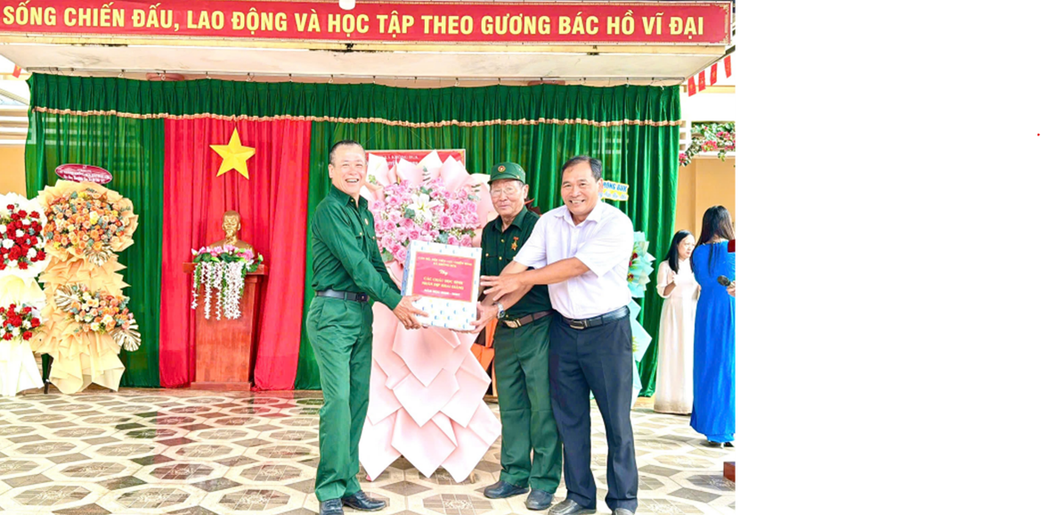 Quà khai giảng